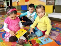 0-6 anni, un progetto per i nidi e la scuola dell'infanzia. Oppure un progetto 0-18 anni? 0-6 anni, un progetto per i nidi e la scuola dell'infanzia. Oppure un progetto 0-18 anni?