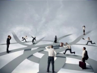 Non sappiamo come sarà il lavoro del prossimo futuro e non possiamo insegnarlo ai giovani che lo svolgeranno Non sappiamo come sarà il lavoro del prossimo futuro e non possiamo insegnarlo ai giovani che lo svolgeranno